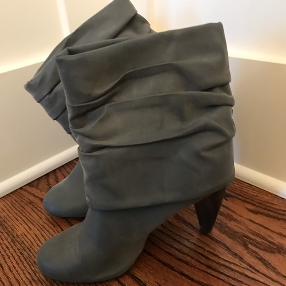 Gray slouch ladies boots in size 9 - Picture 1 of 3